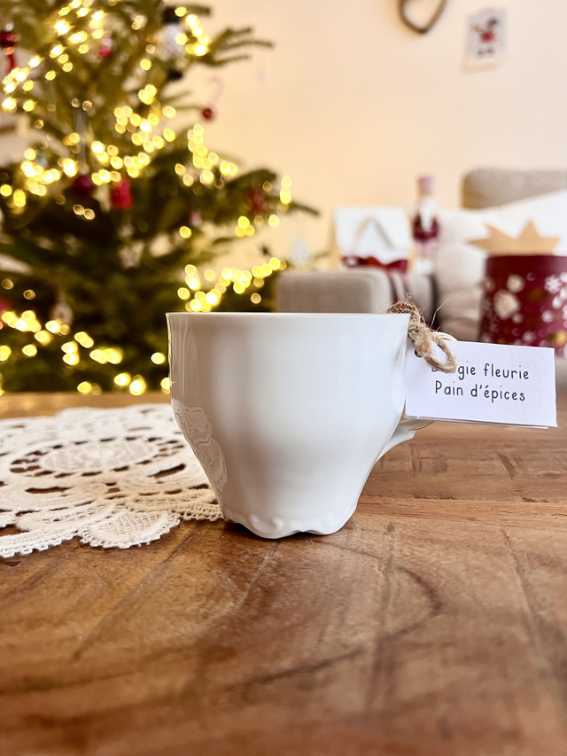 🎄 Bougie Pain d'épices - tasse à café "liseré or"