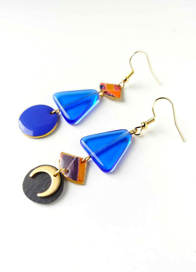 Boucles d&#039;oreilles Asymétriques Upcyclées en Chambre à Air et Papier Recyclés &amp; Verre de Murano -Bleu Roi