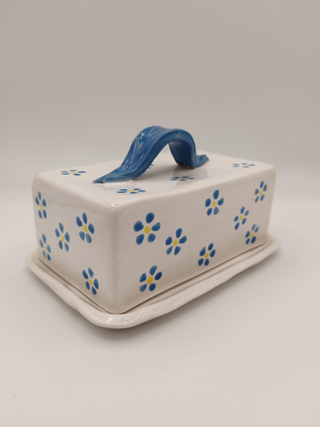 Beurrier petites fleurs bleues 