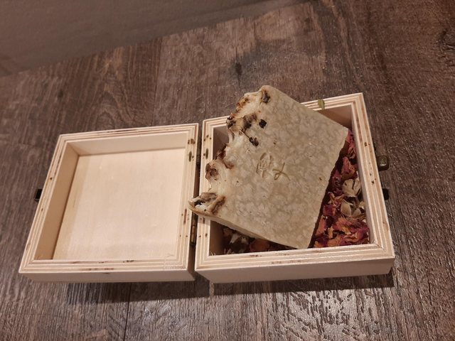 Caixa de transporte de madeira impermeável