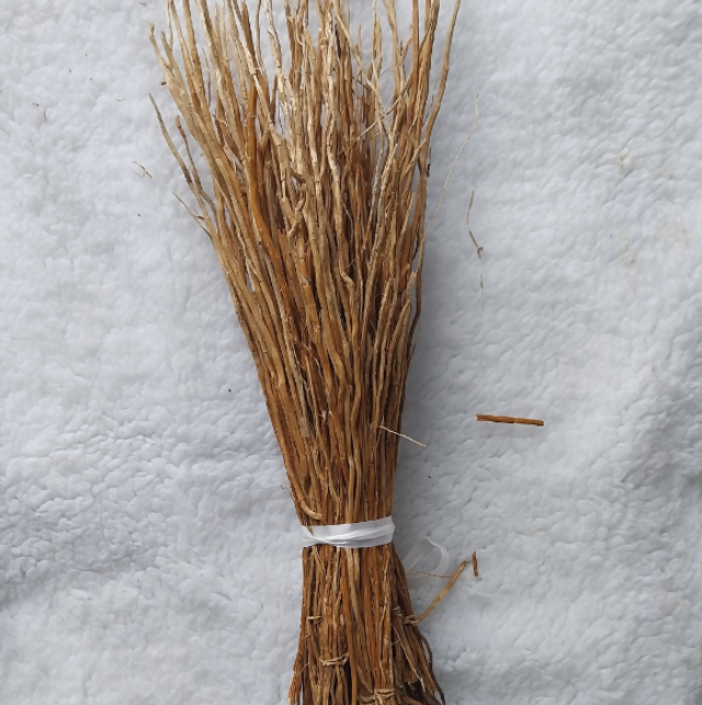 Infusion Naturelle de Vétiver (Khamaré) – Hydratation &amp; Bien-être au Quotidien