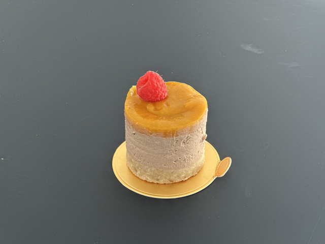 Vegan mousse dessert 