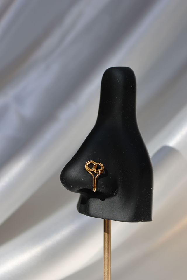 Faux piercing de nez Pinheart doré