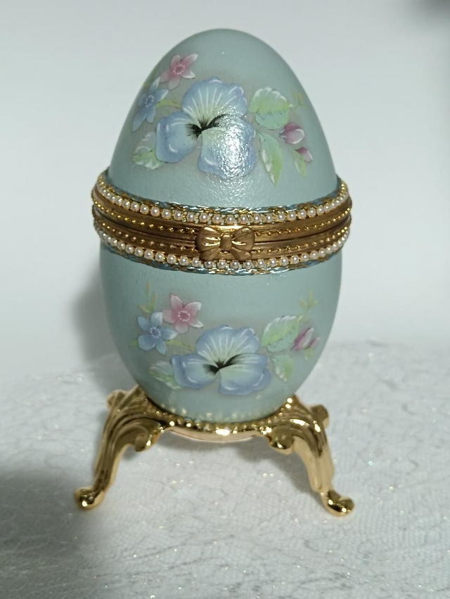 Danity flowers jewellery box 