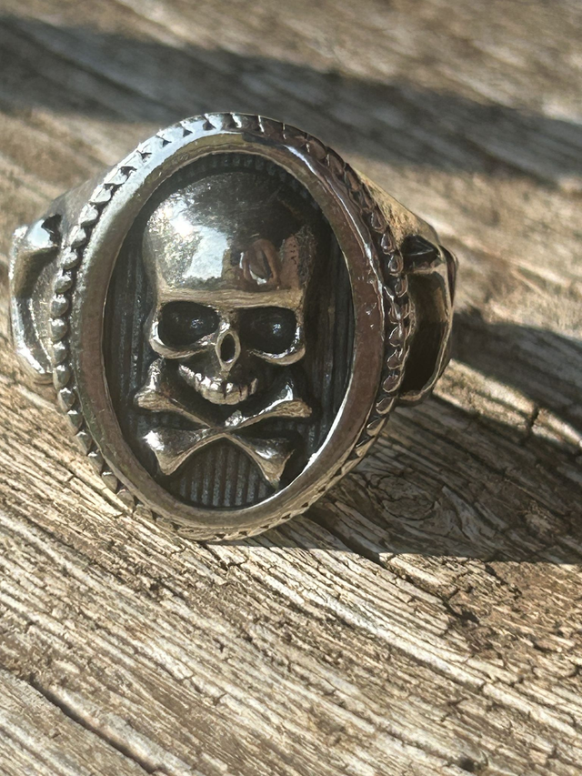 Anello Teschio