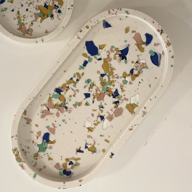 Plateau ovale en terrazzo