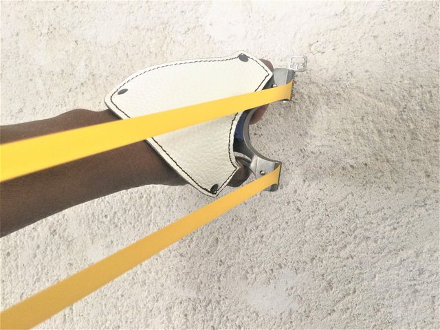 12 ... cuir N°6 protection spécial lance pierre - main gauche - T1 - blanc - elast