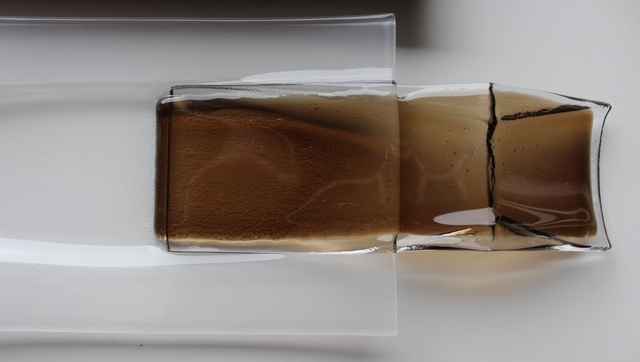 o4 Antipasti-Schale leicht gewölbt mit Griff . Akzent in Rehbraun . tk 1 o82020 07