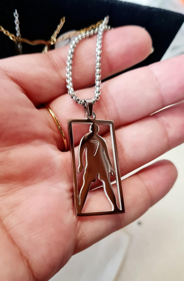 Collier " Euro CR7 " en acier inoxydable argenté 