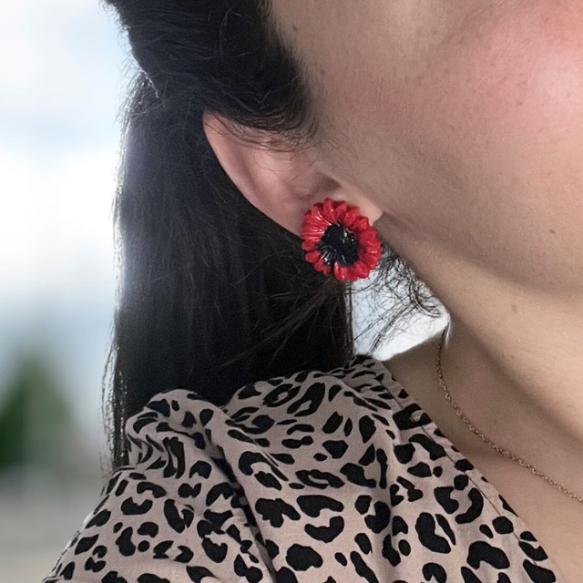 Boucles d&#039;oreilles marguerite fleur rouge