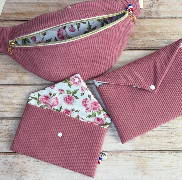 Pochette à livre broché velours vieux rose