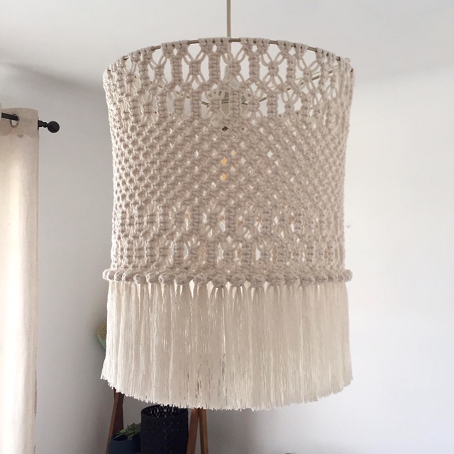 Suspension, lustre macramé en coton peigné écru 