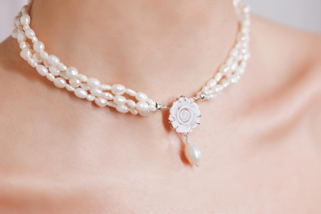 Choker il Primo Incanto perle e cammeo