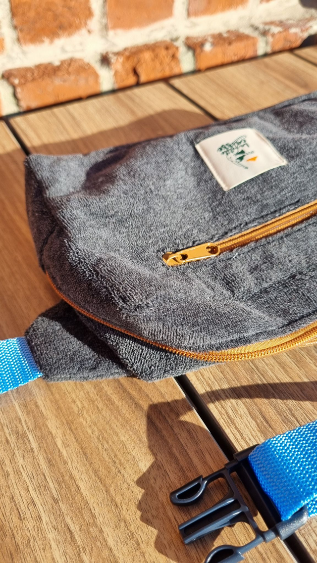 ❄️ Banane rectangle grise en éponge toute douce