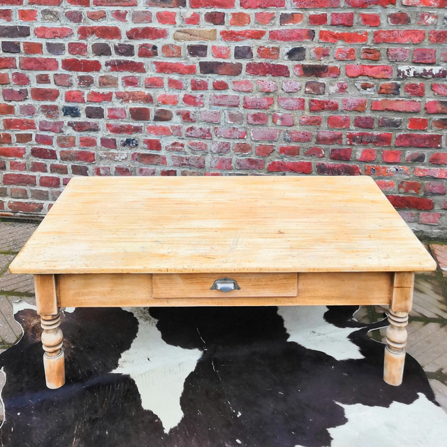Table basse pieds tournés tiroirs