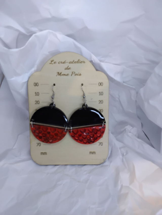 Boucles d’oreilles Rondes Cœur Bicolores – Bois & Résine, Fait Main