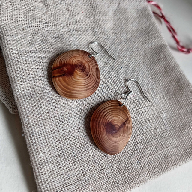 Boucles d'oreilles - coeur de séquoia