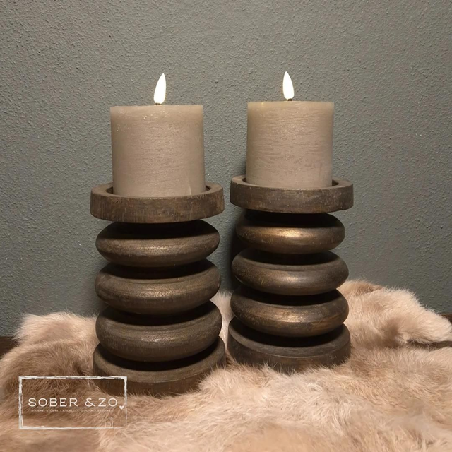 Kandelaar hout, 'ringen'