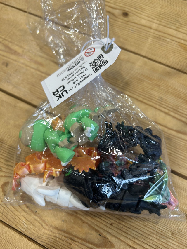 Bag of six Dragons/Dinosaurs