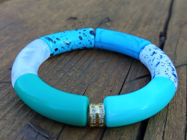 Bracelet perles tubes acrylique Chandra Firoza