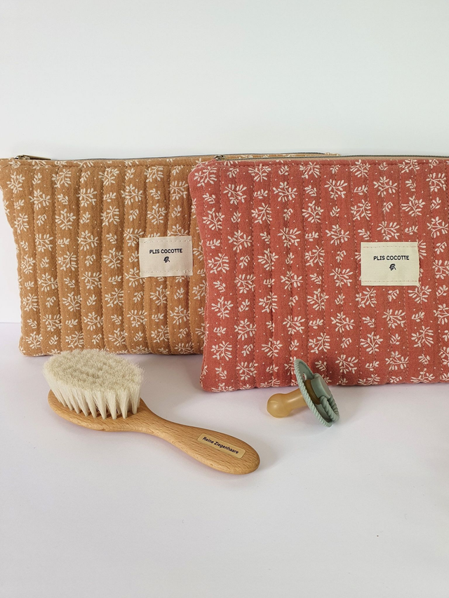  Agathe la trousse plate 