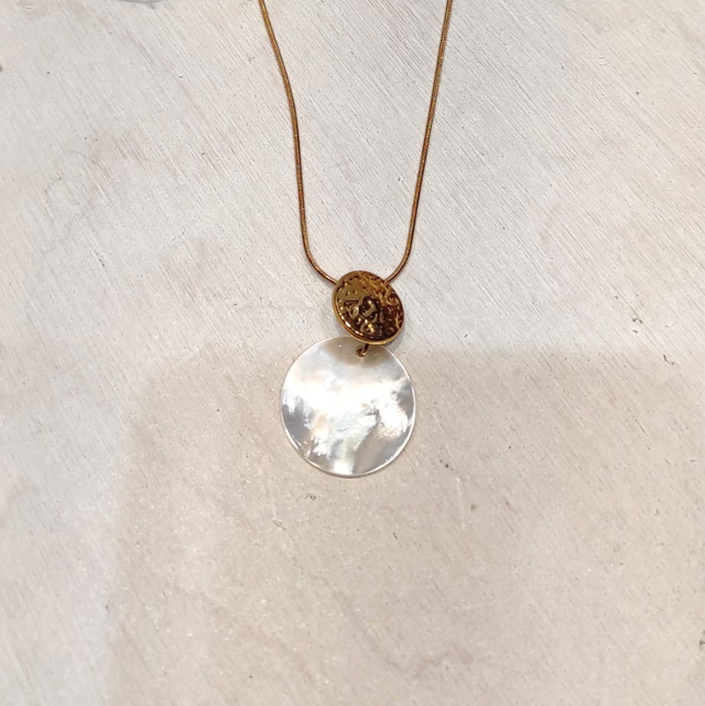 Collier nacre Anta 