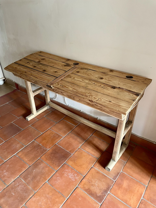 Bureau d&#039;écolier en pin