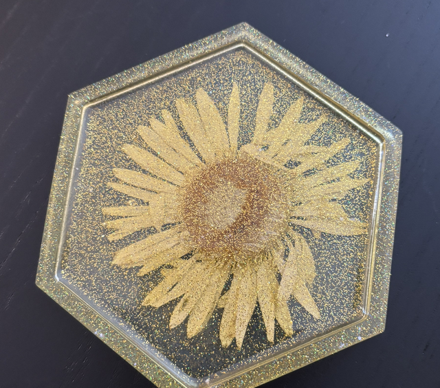 PETIT PLATEAUX EN RÉSINE 