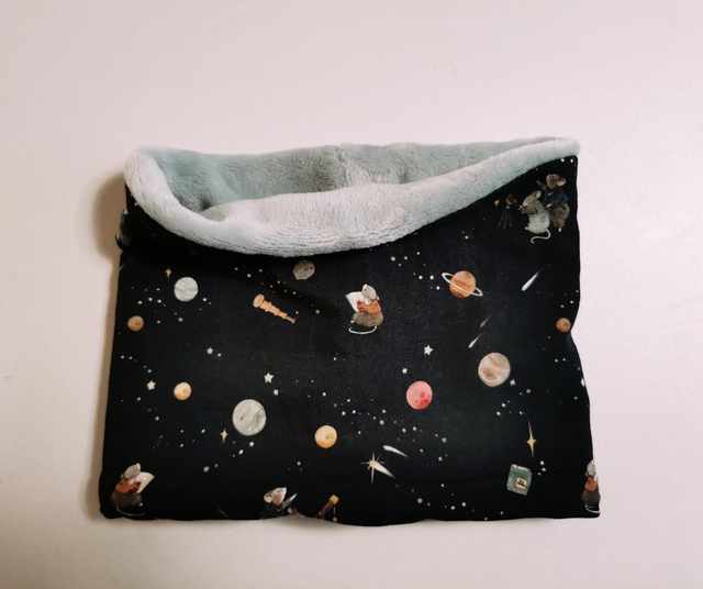 Snood bébé souris astronaute