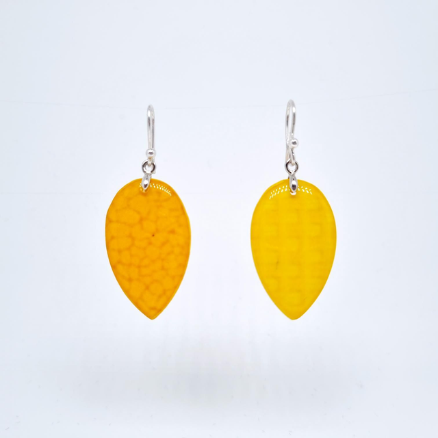 Boucles d&#039;oreilles jaunes feuilles 