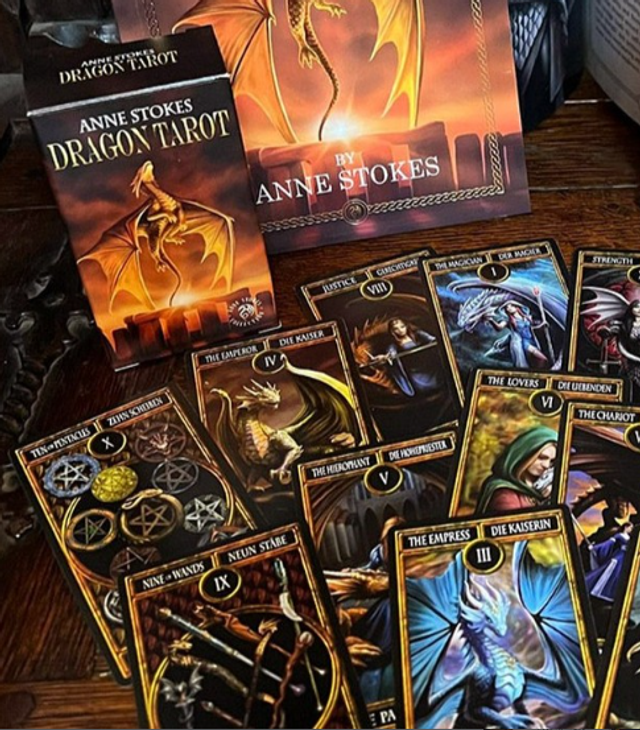 Dragon Tarot Anne Stokes. Fournier.