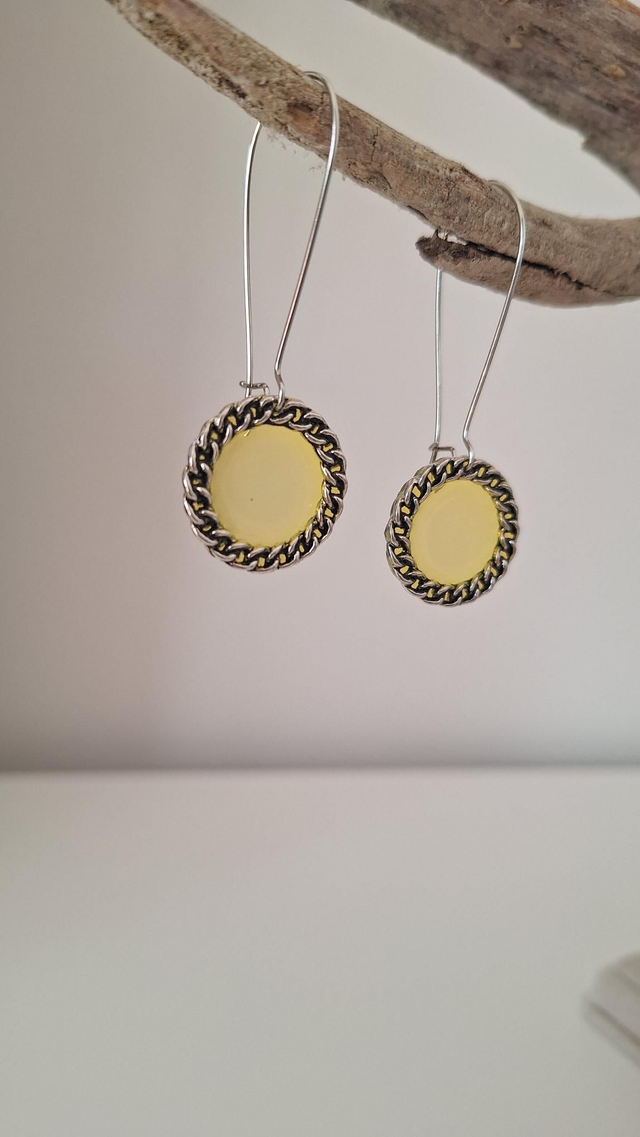 Boucles oreilles chaines jaunes 
