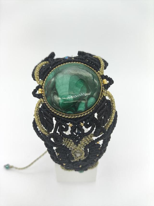 Bracelet micro macramé malachite sertie laiton doré 