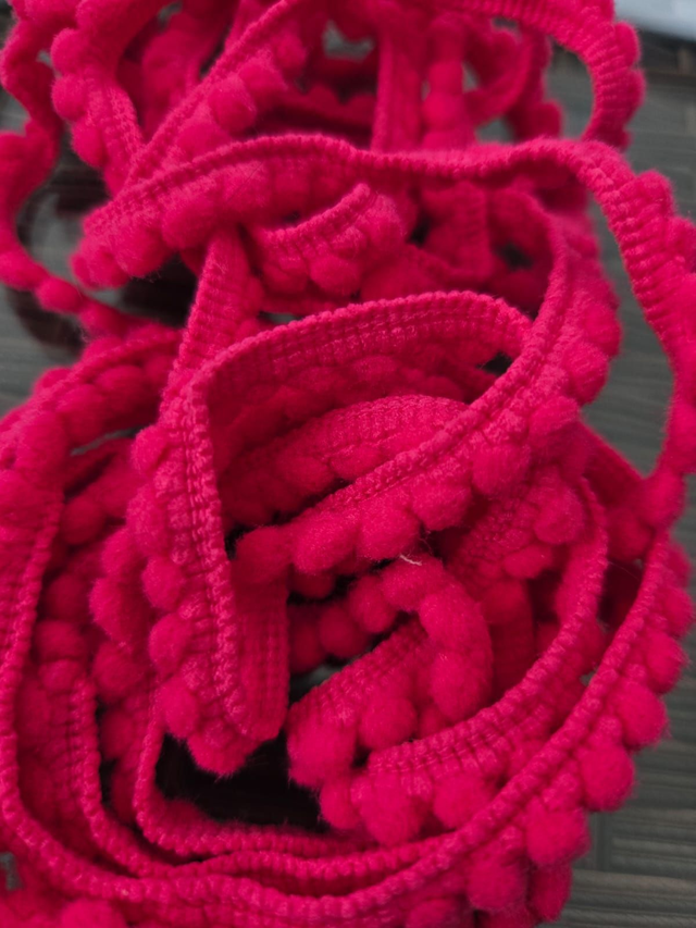 Galon pompon rose 300 cm