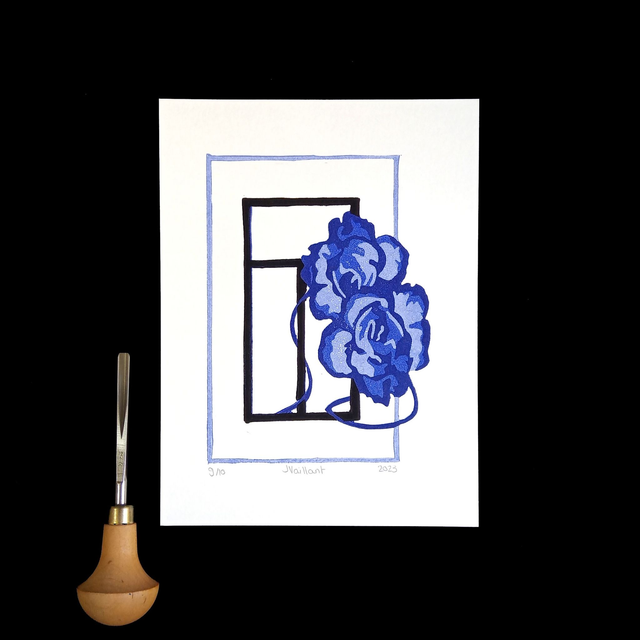 Fenêtre en fleurs Bleue