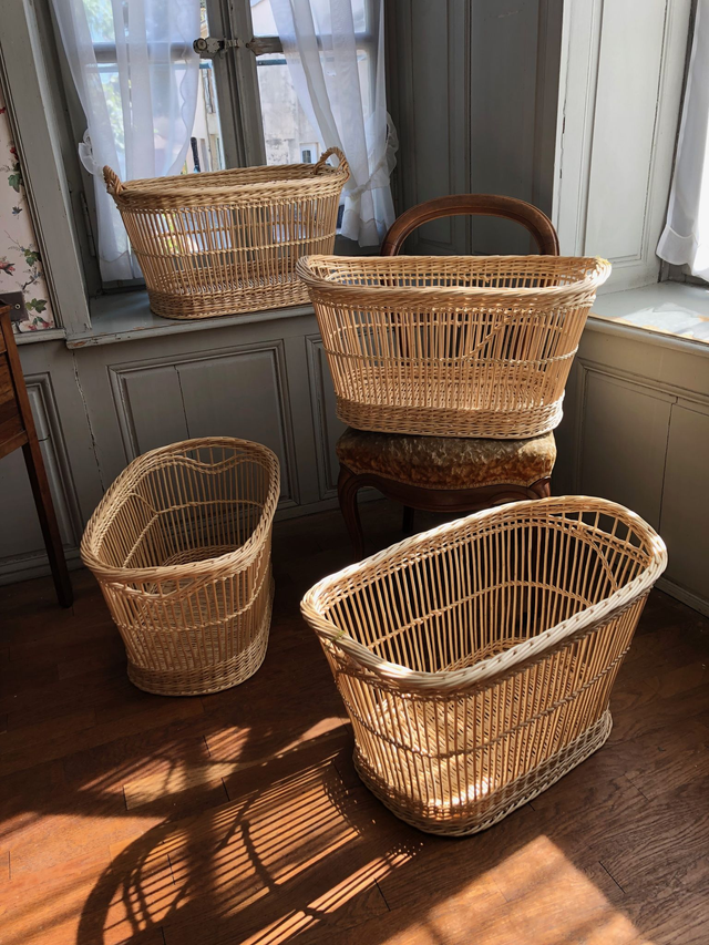 Panière à linge ovale ajourée