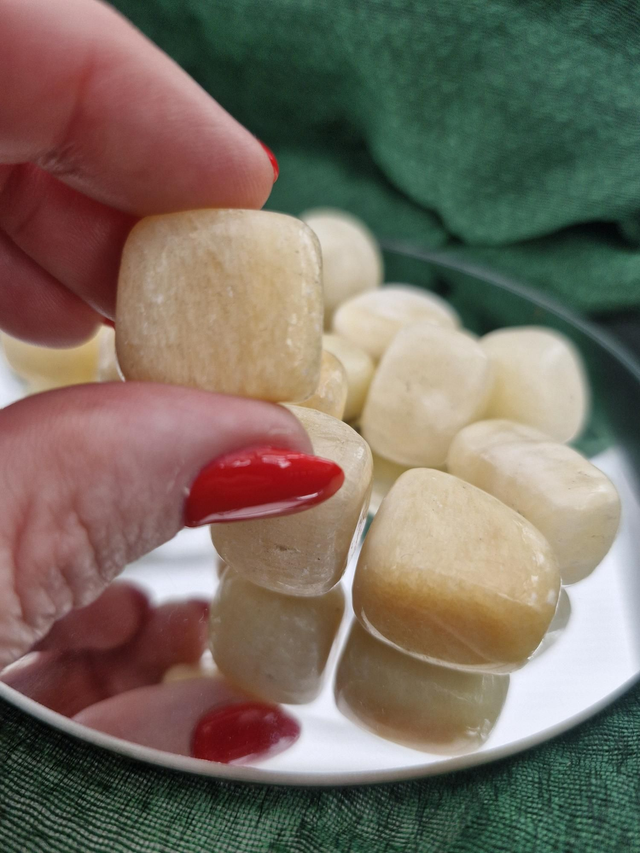 Honey calcite tumblestone