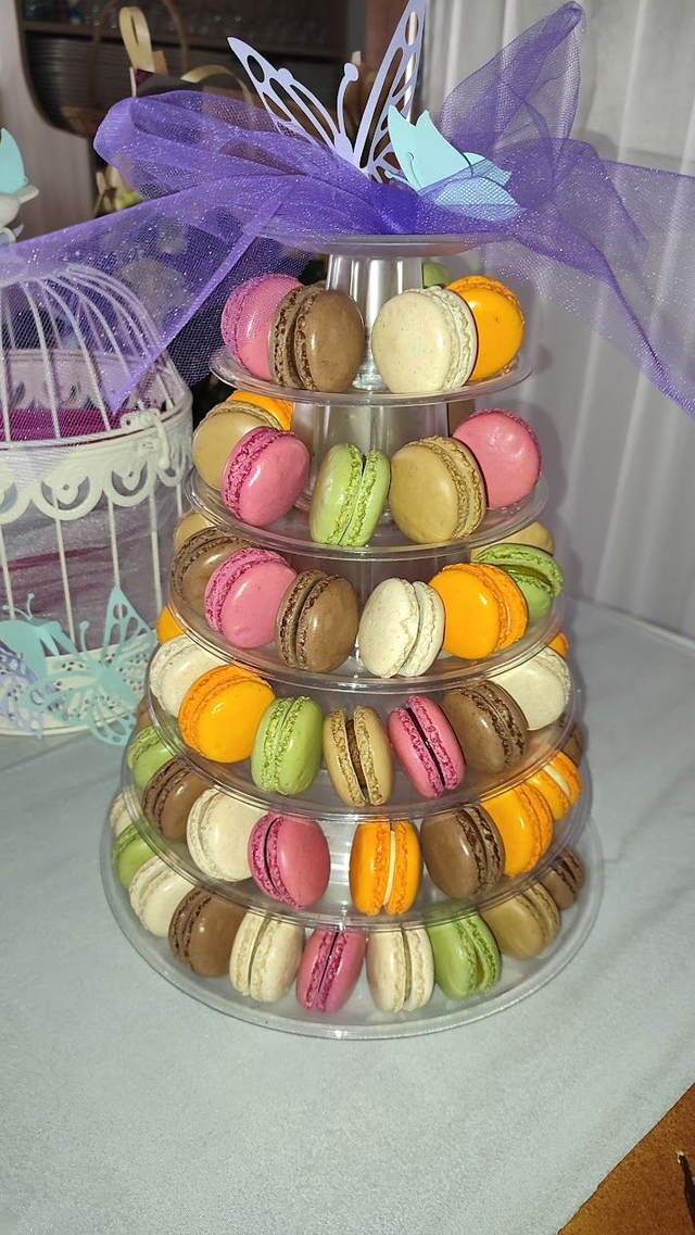 Présentoir macaron 9 étages max