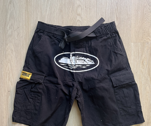 Corteiz short size L preowned 