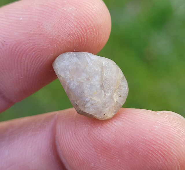 Cristal Taafféite Birmanie 14,90ct mineral rare burma minéraux mogok gemstones