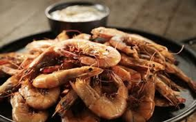 African Finest Whole Smoked Prawns