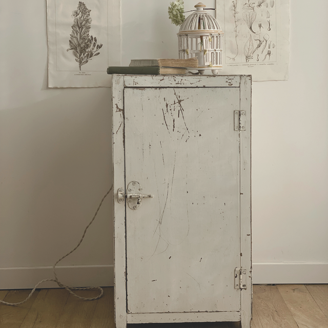 Petit Meuble Patiné