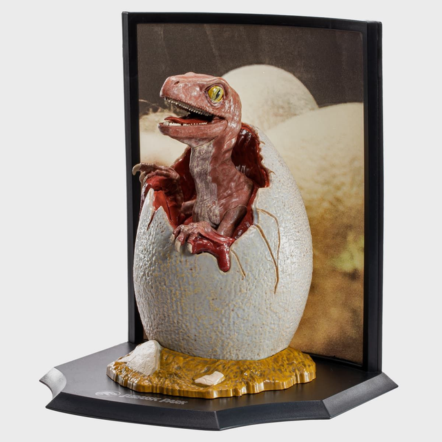 Jurassic Park: Raptor Egg Toycollectible Treasures Noble Collection Figure