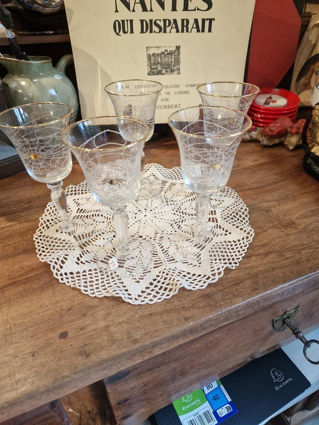 Lot de 3 verres toile d&#039;araignée 