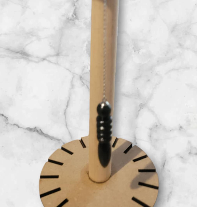 Pendule 24 en bois de cerisier