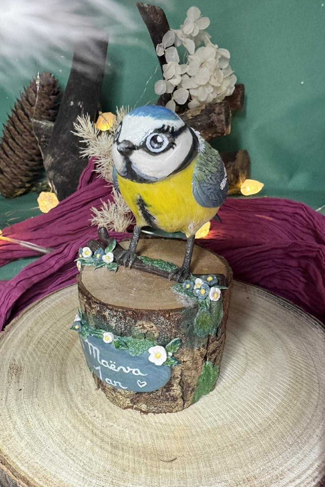 Mésange sur socle haut