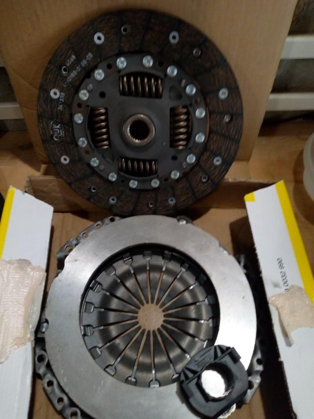 Kit disque embrayage avec butée LUK