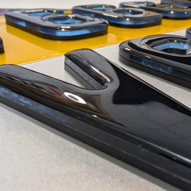 6mm Black &amp; Neon Blue 4D with Black Gel 