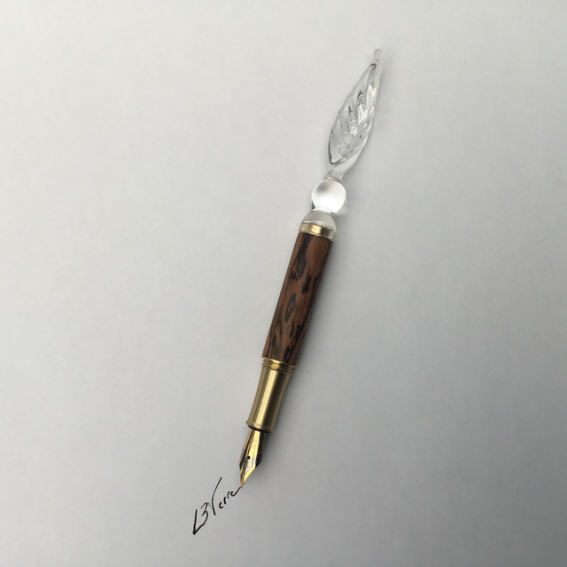 Stylo à plume réf Styp 019