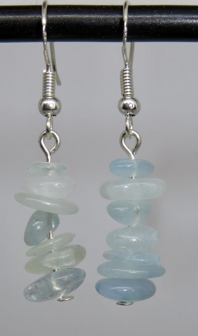 Boucle d'oreille pendante en Aigue-marine